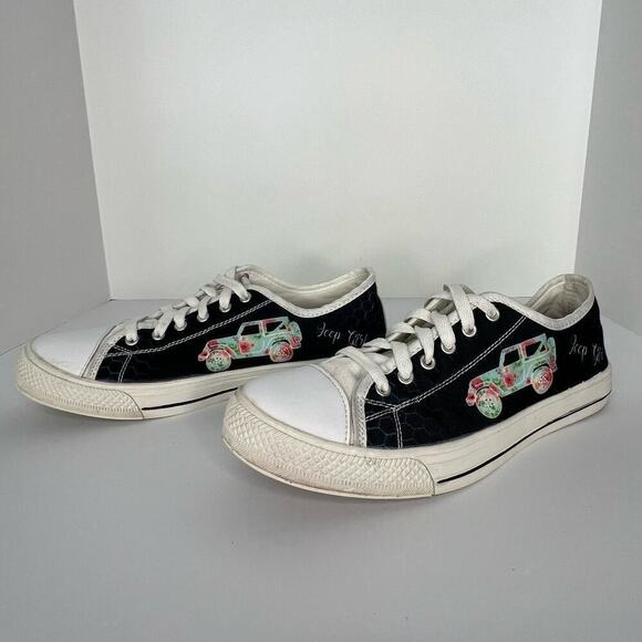 Custom Jeep Girl Low Top Canvas Tennis Shoes, Black/White Colorway, size 9 - Picture 8 of 12